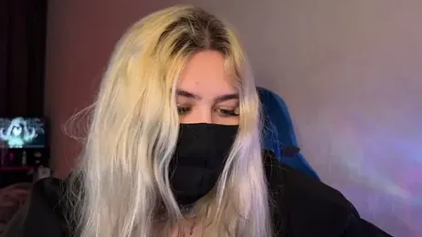 Xtoni_ webcam model stream image