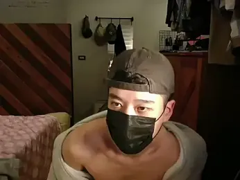 leotpe24dog webcam model stream image