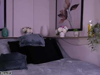 zoe-cruz21 webcam model stream image