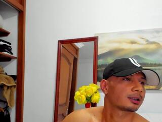 Azir webcam model stream image