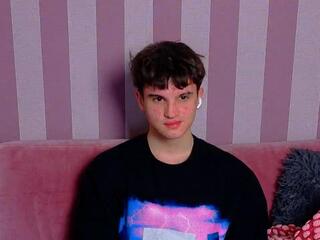 Armand Bubka webcam model stream image