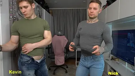 NickHOWLEN webcam stripchat model stream image