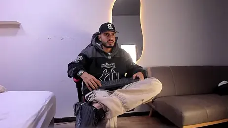 MatthewCullen webcam model stream image