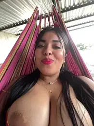 _SARA_69 webcam model stream image