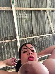 _SARA_69 webcam model stream image