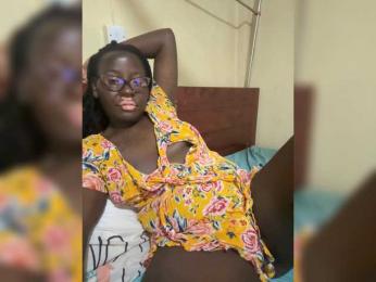 WillaSara webcam model stream image