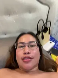 Ponthip webcam model stream image