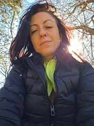 Risky_woman webcam model stream image