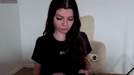 Jullyenn3 webcam stripchat model stream image