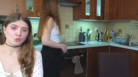 HotCaramellsTV webcam model stream image