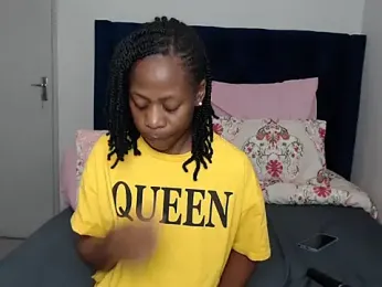 QUEENMANDYY webcam stripchat model stream image