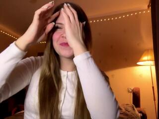 Marci Hutley webcam model stream image