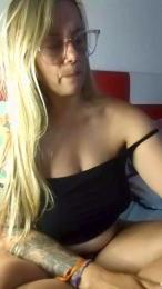 desireemilf webcam model stream image