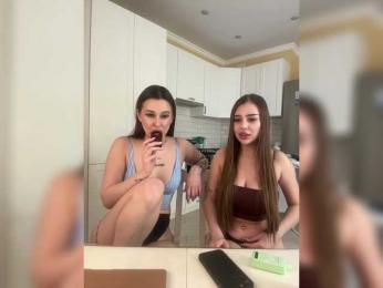 two-beauties webcam bongacams model stream image