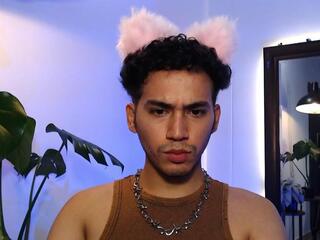 Noah Latin webcam flirt4free model stream image