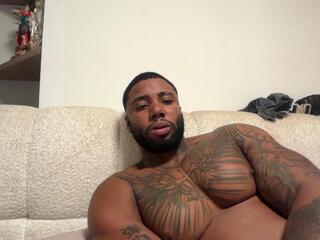 Tairon Tucke webcam flirt4free model stream image