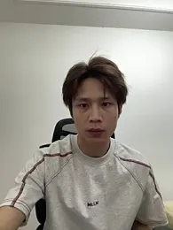 SM_004 webcam model stream image