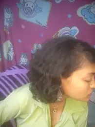 Freakingromance webcam model stream image