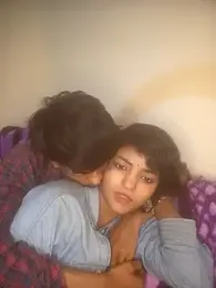 Freakingromance webcam model stream image