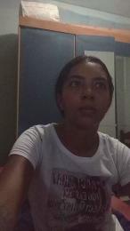 luara16 webcam model stream image