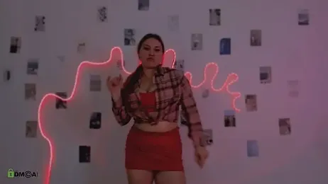 dina_bloom_ webcam model stream image