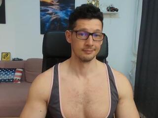 Brutus K webcam flirt4free model stream image