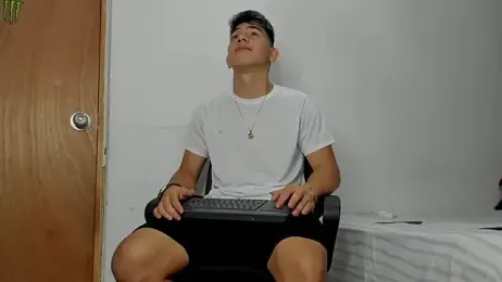 andrew_rose_ webcam model stream image