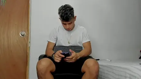 andrew_rose_ webcam model stream image