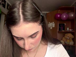 Shu Broscious webcam model stream image