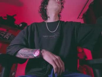 olliver___y webcam model stream image