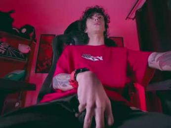 olliver___y webcam model stream image