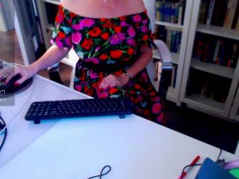 _Angelina_ webcam model stream image