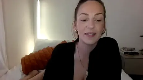 Edenfox- webcam model stream image