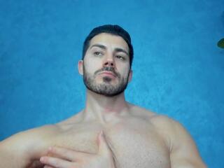 Cutler Q webcam flirt4free model stream image