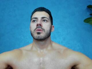 Cutler Q webcam flirt4free model stream image