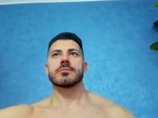 Cutler Q webcam model stream image