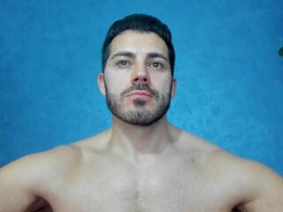 Cutler Q webcam flirt4free model stream image