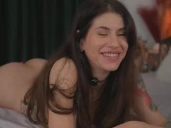 alyonaqueen_ webcam chaturbate model stream image