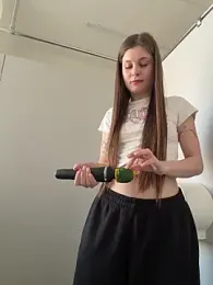 mmelicious webcam stripchat model stream image