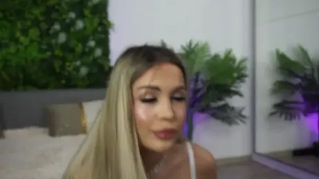 amiraroshen webcam stripchat model stream image