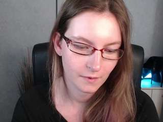 emmatease94 webcam model stream image