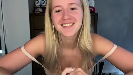 itssosierra webcam stripchat model stream image