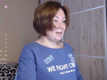 Julia99 webcam model stream image