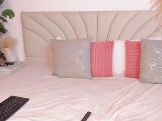 Mia Roussee webcam flirt4free model stream image