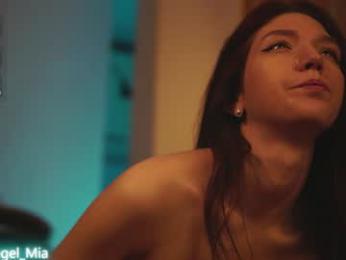 angels_kiss webcam model stream image