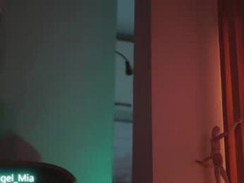 angels_kiss webcam model stream image