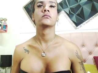 andrea-safeira webcam camsoda model stream image