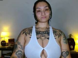 toothyy webcam model stream image