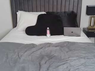 january-rose webcam model stream image