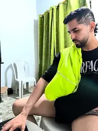 giannis090 webcam model stream image